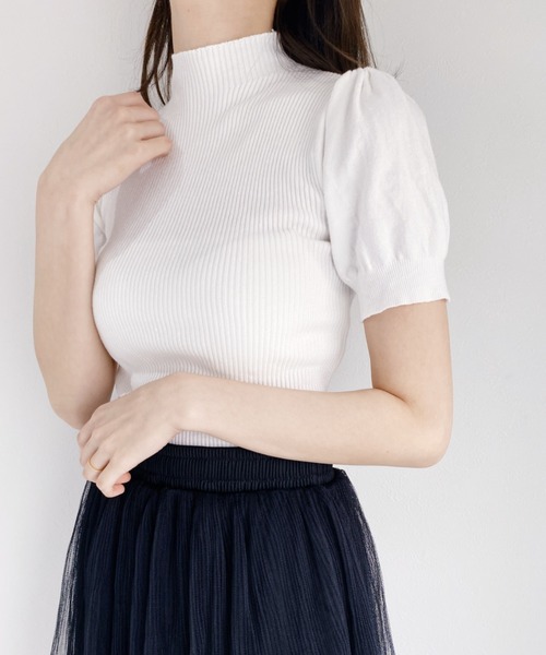 Loueme（ルエム）の「ハイネックパフスリーブリブニット（Tシャツ/カットソー・レディース・ホワイト/ブラック/ベージュ/レッド/ブルー・FREE）」の16枚目の写真