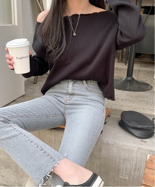 SONA(ソナ)の「SONYUNARA ウェイブオフショルダーリブTシャツ(Tシャツ/カットソー・レディース・ブラック/ライトベージュ・FREE)」の9枚目の写真