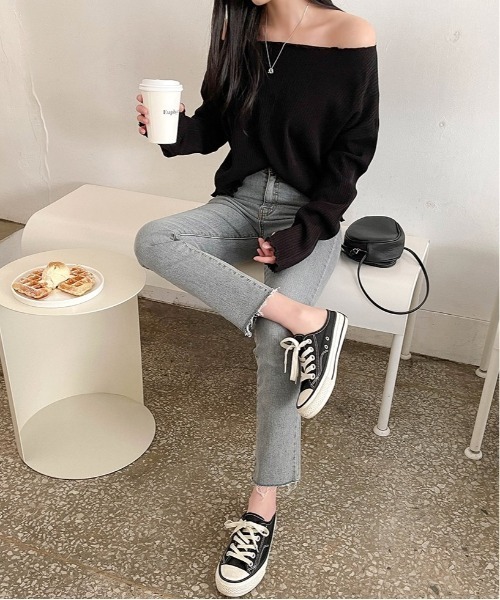 SONA(ソナ)の「SONYUNARA ウェイブオフショルダーリブTシャツ(Tシャツ/カットソー・レディース・ブラック/ライトベージュ・FREE)」の7枚目の写真