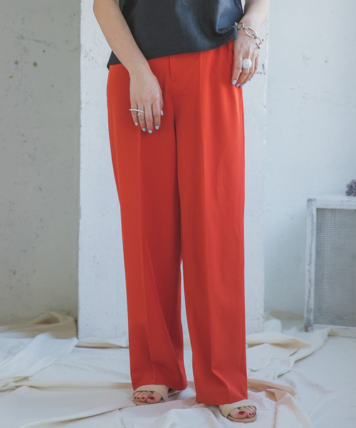 ITEMS URBANRESEARCH(アイテムズ アーバンリサーチ)の「カラーイージーワイドパンツ(その他パンツ・レディース・ベージュ/レッド/ブラック/モカ・SMALL/MEDIUM/LARGE)」の4枚目の写真