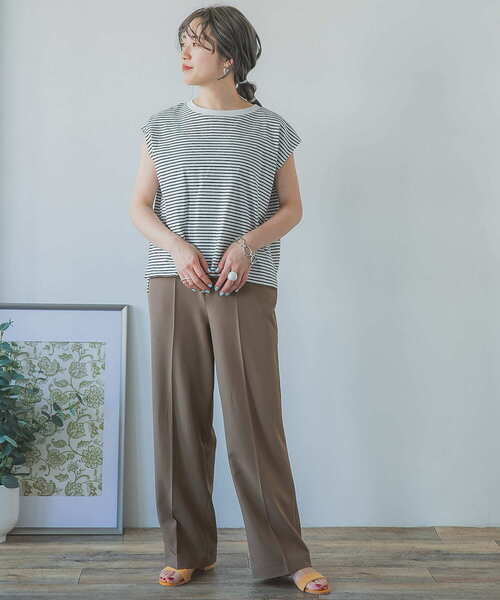 ITEMS URBANRESEARCH(アイテムズ アーバンリサーチ)の「カラーイージーワイドパンツ(その他パンツ・レディース・ベージュ/レッド/ブラック/モカ・SMALL/MEDIUM/LARGE)」の16枚目の写真