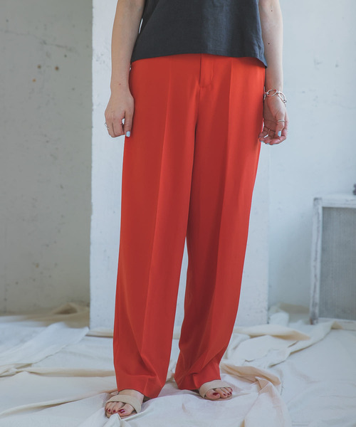 ITEMS URBANRESEARCH(アイテムズ アーバンリサーチ)の「カラーイージーワイドパンツ(その他パンツ・レディース・ベージュ/レッド/ブラック/モカ・SMALL/MEDIUM/LARGE)」の6枚目の写真