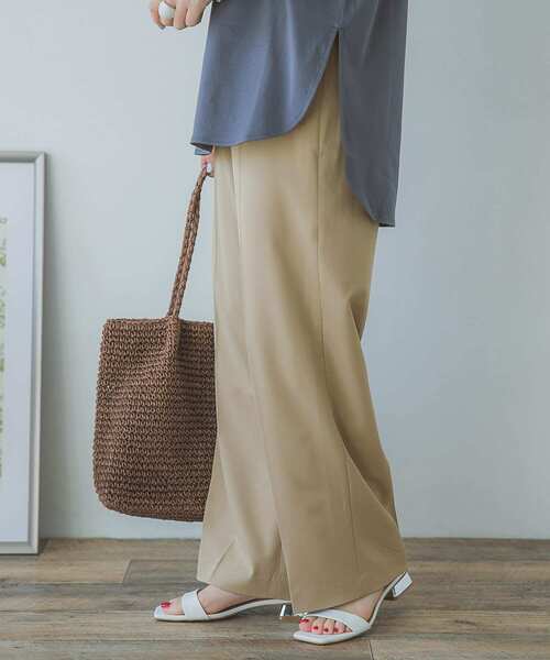 ITEMS URBANRESEARCH(アイテムズ アーバンリサーチ)の「カラーイージーワイドパンツ(その他パンツ・レディース・ベージュ/レッド/ブラック/モカ・SMALL/MEDIUM/LARGE)」の22枚目の写真