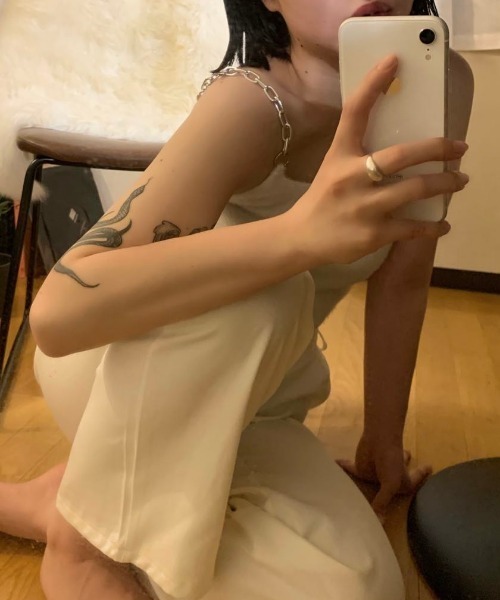 MANGROVE(マングローブ)の「チェーンストラップキャミソール(キャミソール・レディース・ホワイト/ブラック/パープル/ブルー・FREE)」の10枚目の写真