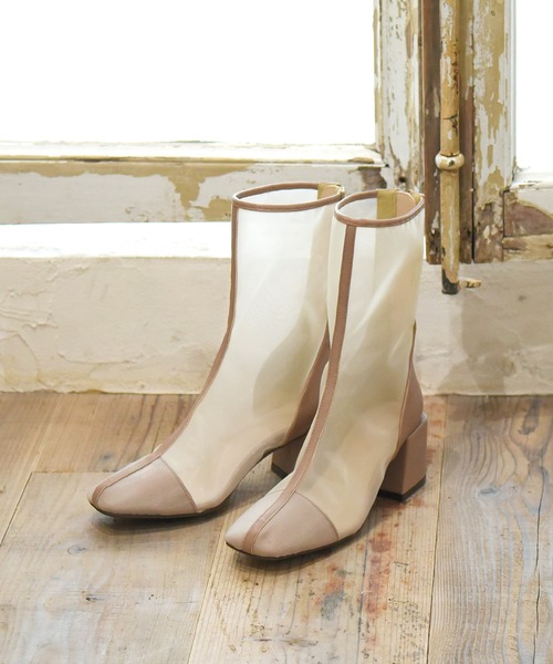 sango（sango）の「センターパイピングシアーバックファスナーショートブーツ（ブーツ・レディース・グレイッシュベージュ/ブラック/ダークブラウン/アイボリー・L/LL/3L/SS/S/M）」の4枚目の写真