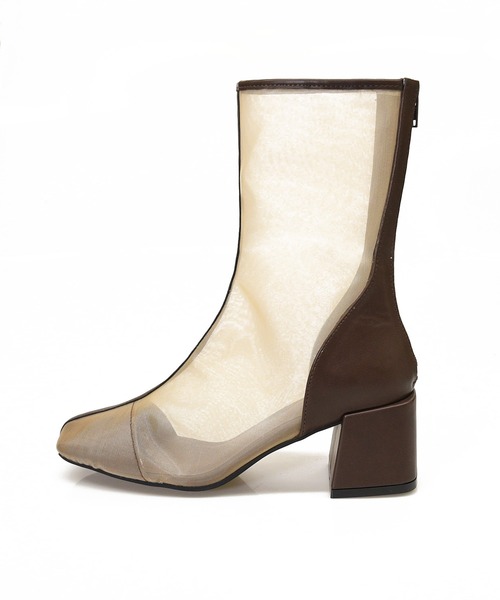 sango（sango）の「センターパイピングシアーバックファスナーショートブーツ（ブーツ・レディース・グレイッシュベージュ/ブラック/ダークブラウン/アイボリー・L/LL/3L/SS/S/M）」の5枚目の写真