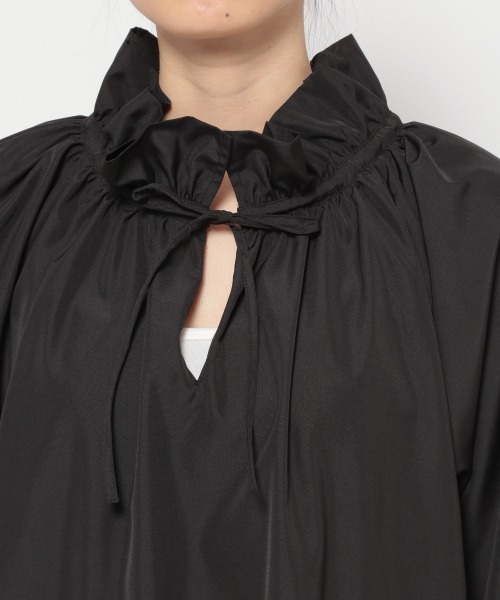 JEANASIS（ジーナシス）の「フリルネック２WAYブラウス/958373（シャツ/ブラウス・レディース・ブラック/ベージュ・FREE）」の8枚目の写真