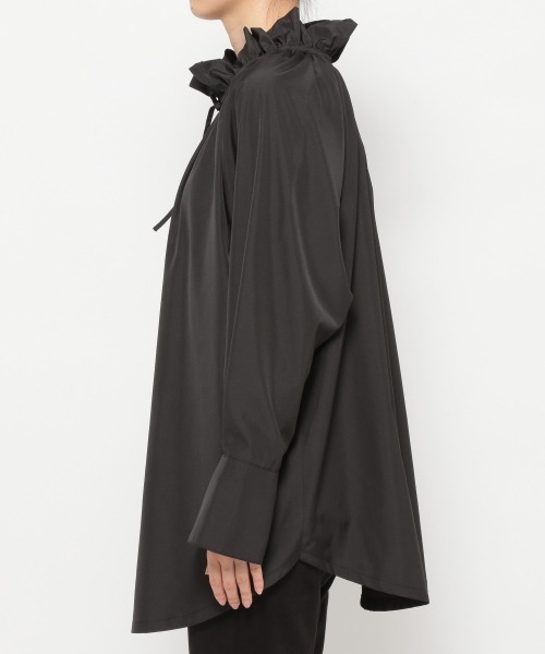 JEANASIS（ジーナシス）の「フリルネック２WAYブラウス/958373（シャツ/ブラウス・レディース・ブラック/ベージュ・FREE）」の6枚目の写真