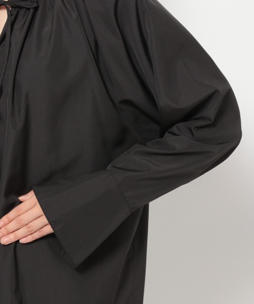 JEANASIS（ジーナシス）の「フリルネック２WAYブラウス/958373（シャツ/ブラウス・レディース・ブラック/ベージュ・FREE）」の10枚目の写真