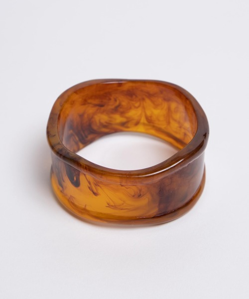 WEGO(ウィゴー)の「WEGO/ワイドうねりバングル(バングル/リストバンド・レディース・ブラウン/ベージュ/その他1・FREE)」の6枚目の写真