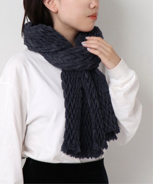 frames RAY CASSIN（フレームスレイカズン）の「プリーツストール（ストール/ショール・レディース・ベージュ/杢グレー/ネイビー・FREE）」の3枚目の写真