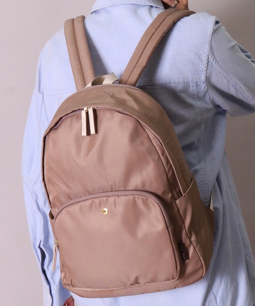 Legato Largo(レガートラルゴ)の「(LF)【Legato Largo】肩楽(かたらく)PC収納 ナイロン リュック(バックパック/リュック・レディース・ネイビー/ブラック/ベージュ/グレー/ライトブラウン・ONE SIZE/ONESIZE)」の4枚目の写真