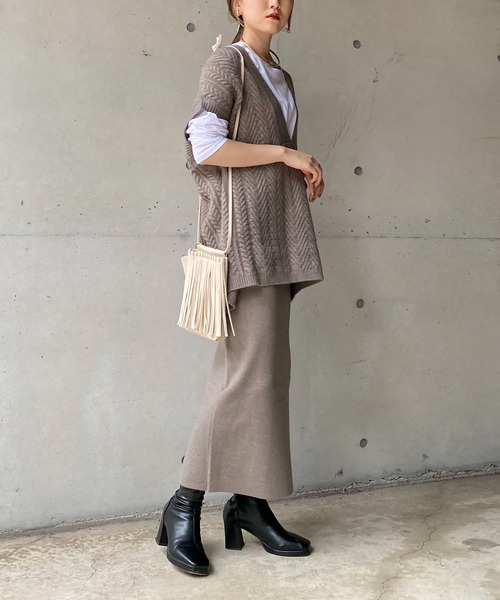 CAPRICIEUX LE'MAGE（カプリシューレマージュ）の「〈セットアイテム〉3SETベストニットアップ（ワンピース・レディース・アイボリー/ブラック/キャメル/グレイッシュベージュ・FREE）」の10枚目の写真