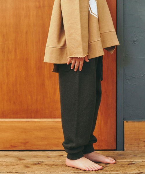 ＆yam（アンドヤム）の「チクチクしない！もちもちニットパンツ【親子お揃い/リンクコーデ】（その他パンツ・キッズ・ベージュ/グリーン/グレー系その他/グレー/ブルー/ブルー系その他・120-130cm/130-140cm/110-120cm/150-160cm/140-150cm）」の8枚目の写真