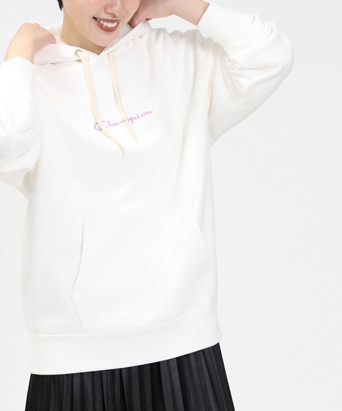 Champion(チャンピオン)の「【Champion】あったかボアパーカー(パーカー・レディース・オフホワイト/ダークブラウン/ピンク・L/M)」の2枚目の写真