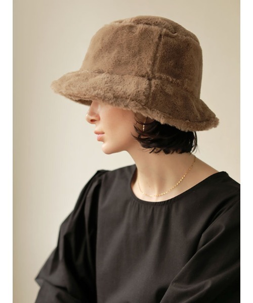 ACYM（アシーム）の「Volume fur bucket ハット（ハット・レディース・ブラック/ベージュ/アイボリー・FREE）」の6枚目の写真