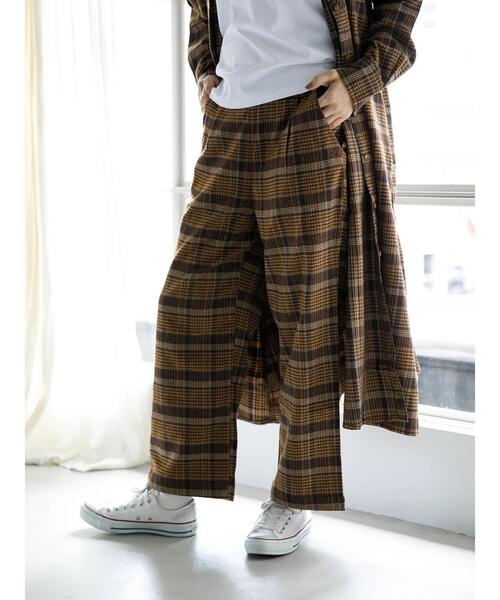 koe(コエ)の「TR先染めチェック両面起毛ストレートパンツ*(スラックス・レディース・グレー/ベージュ・FREE)」の4枚目の写真