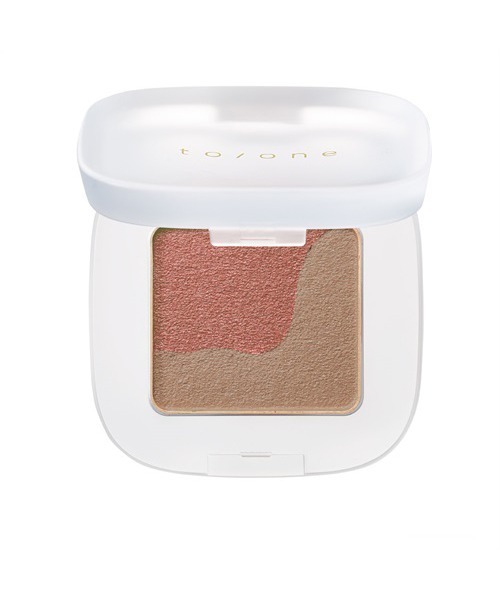 to/one（トーン）の「to/one / ペタル フロートアイシャドウ 01～08（アイシャドウ・レディース・01 MORNING CLOUD/04 FLORA ON SAND/05 FLOWER MYTH/06 DUNE WIND/08 MOROCCAN MURAL/02 SWEET MAPLE/03 PETAL HARMONY・FREE）」の5枚目の写真