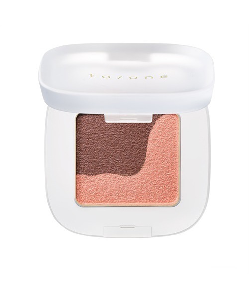 to/one（トーン）の「to/one / ペタル フロートアイシャドウ 01～08（アイシャドウ・レディース・01 MORNING CLOUD/04 FLORA ON SAND/05 FLOWER MYTH/06 DUNE WIND/08 MOROCCAN MURAL/02 SWEET MAPLE/03 PETAL HARMONY・FREE）」の7枚目の写真