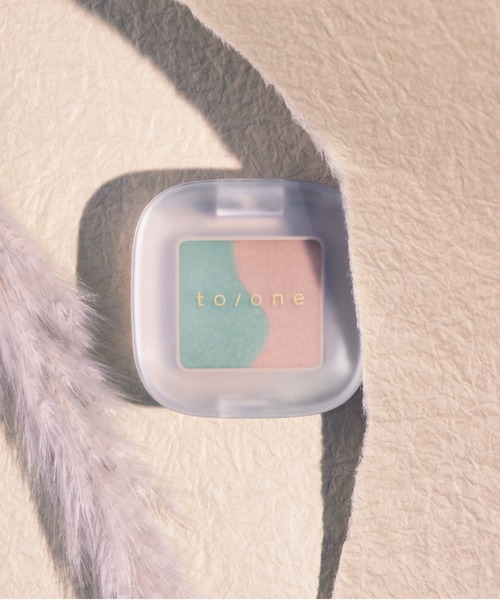to/one（トーン）の「to/one / ペタル フロートアイシャドウ 01～08（アイシャドウ・レディース・01 MORNING CLOUD/04 FLORA ON SAND/05 FLOWER MYTH/06 DUNE WIND/08 MOROCCAN MURAL/02 SWEET MAPLE/03 PETAL HARMONY・FREE）」の10枚目の写真