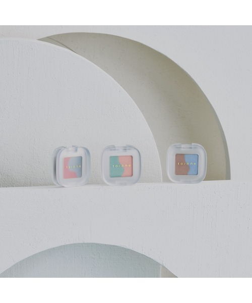 to/one（トーン）の「to/one / ペタル フロートアイシャドウ 01～08（アイシャドウ・レディース・01 MORNING CLOUD/04 FLORA ON SAND/05 FLOWER MYTH/06 DUNE WIND/08 MOROCCAN MURAL/02 SWEET MAPLE/03 PETAL HARMONY・FREE）」の11枚目の写真