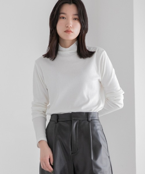 LOWRYS FARM(ローリーズファーム)の「ウォームカラータートル 229392(Tシャツ/カットソー・レディース・ホワイト/ブラック/ブラウン/グリーン/オレンジ/ピンク/ライトグリーン・FREE)」の2枚目の写真