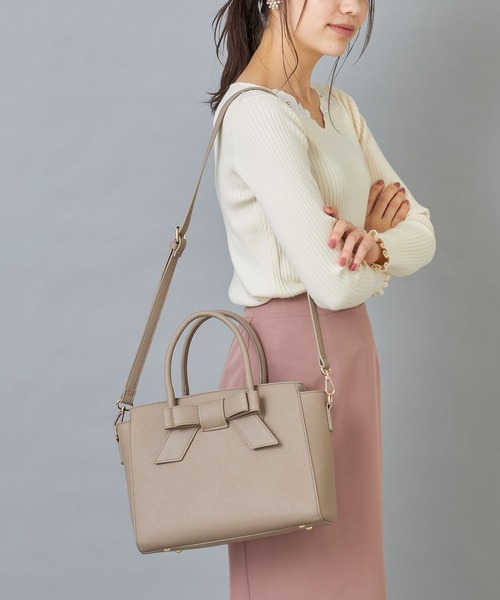 tocco closet(トッコ クローゼット)の「ショルダー付きフロントリボン2WAYハンドバッグ(ハンドバッグ・レディース・モカ/ピンク系その他/グレイッシュベージュ・FREE)」の6枚目の写真