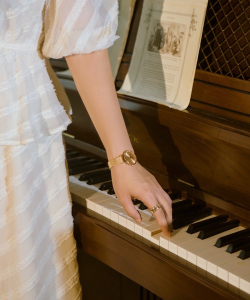 Daniel Wellington(ダニエルウェリントン)の「PETITE UNITONE 32mm(アナログ腕時計・レディース・シルバー/ゴールド/ピンクゴールド・32)」の10枚目の写真