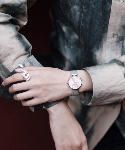 Daniel Wellington(ダニエルウェリントン)の「PETITE UNITONE 32mm(アナログ腕時計・レディース・シルバー/ゴールド/ピンクゴールド・32)」の14枚目の写真
