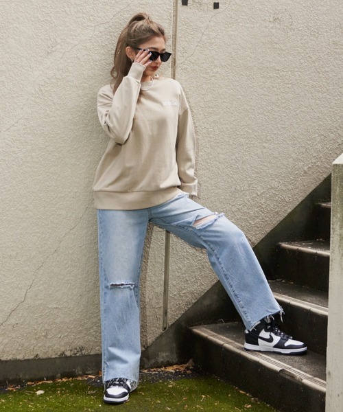 SHAGGIE（シャギー）の「膝カットストレートワイドデニムパンツ（デニムパンツ・レディース・ブラック/ブルー・SMALL/MEDIUM/LARGE）」の7枚目の写真