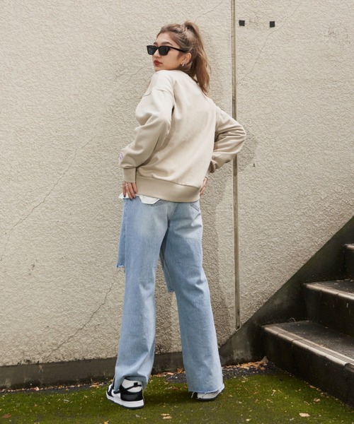 SHAGGIE（シャギー）の「膝カットストレートワイドデニムパンツ（デニムパンツ・レディース・ブラック/ブルー・SMALL/MEDIUM/LARGE）」の9枚目の写真