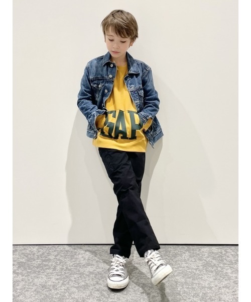 GAP（ギャップ）の「オーバーサイズ GAPロゴ クルーネック (キッズ)（スウェット・キッズ・ブラック/グレー/イエロー・S/M/L/XL/XS/XXL）」の13枚目の写真