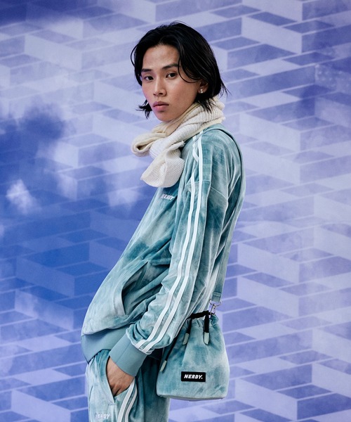 NERDY（ノルディ）の「NERDY x ATMOS DNA Watercolor Velvet Track Top / ノルディー x アトモス ディーエヌエー ウォーターカラー ベルベット トラックトップ 【SP】（ブルゾン・レディース・ミント/パープル・L/S/M）」の13枚目の写真