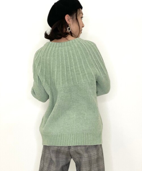 DRESKIP（ドレスキップ）の「◆ウール混求心編みニット（ニット/セーター・レディース・ダークブラウン/ライトベージュ/グリーン/グレー/ピンク系/ブラック・03/02/04）」の20枚目の写真