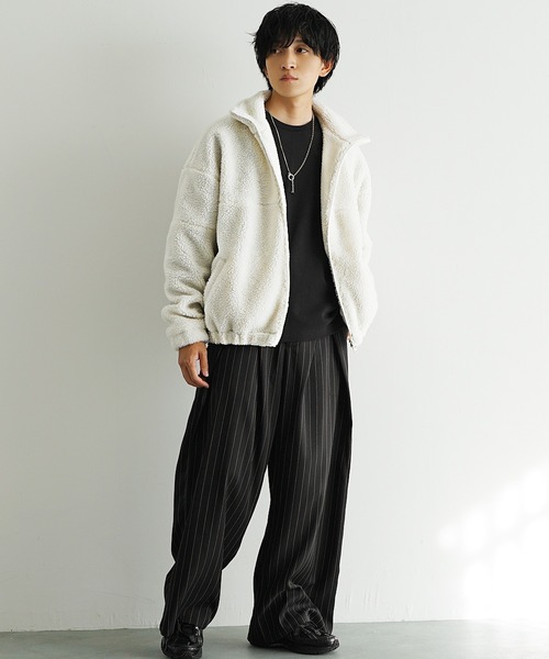 MinoriTY（マイノリティ）の「【MinoriTY】もこもこオーバーサイズボアブルゾン ボアジャケット オーバーサイズ スタンドカラー/パーカー ルーズフィット ボアフリースブルゾン  冬服 メンズ ビッグシルエット ヘビーアウター ダブルジップ（ブルゾン・メンズ・モカ/ホワイト/ブラック/ホワイト系その他2/ブラック系その他2/ブラック系その他/ブラウン/ホワイト系その他/ホワイト×ブラウン/ホワイト系その他3/ブルー系1/ブラック系1/ベージュ系2/ホワイト系1/ホワイト系2/ベージュ系1/ブラック系2/ブルー系2・M/S/L）」の21枚目の写真