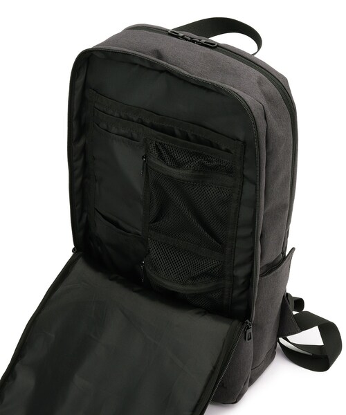 BASECONTROL（ベースコントロール）の「◆ボックス型 薄マチ スリムバックパック 撥水素材使用（バックパック/リュック・レディース・ブラック/ダークグレー・99）」の9枚目の写真