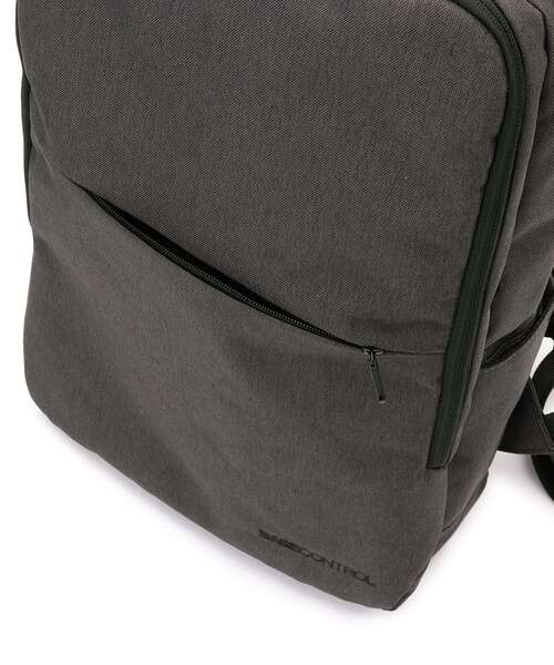 BASECONTROL（ベースコントロール）の「◆ボックス型 薄マチ スリムバックパック 撥水素材使用（バックパック/リュック・レディース・ブラック/ダークグレー・99）」の10枚目の写真
