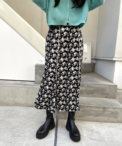 ＪＵＧＬＡＮＳ（ユグランス）の「☆ レトロな風合い。配色パイピング花柄マーメイドスカート　25136（スカート・レディース・グリーン/イエロー/ブラック・FREE）」の7枚目の写真