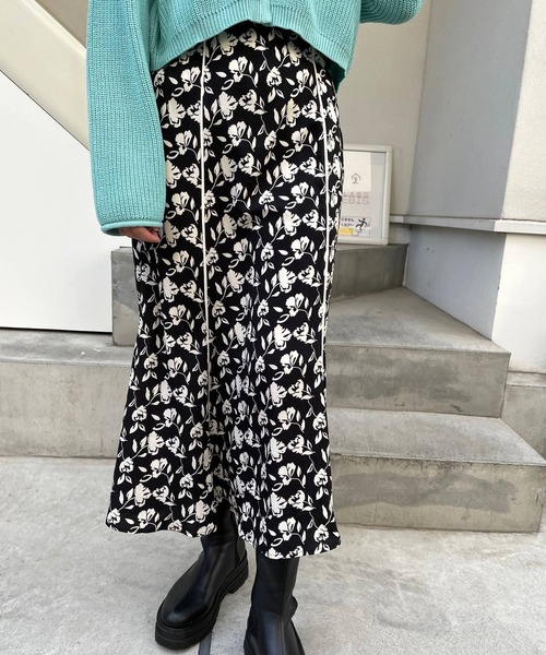 ＪＵＧＬＡＮＳ（ユグランス）の「☆ レトロな風合い。配色パイピング花柄マーメイドスカート　25136（スカート・レディース・グリーン/イエロー/ブラック・FREE）」の8枚目の写真