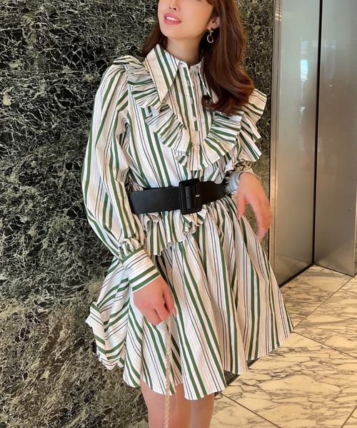 EIMY ISTOIRE（エイミーイストワール）の「スクエアバックルカラーベルト（ベルト・レディース・ブラック/アイボリー/グリーン/ブラウン/イエロー/ピンク・FREE）」の3枚目の写真