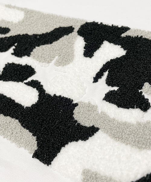 qwerty(クワーティ)の「QWERTY (クワーティ)Chenille Embroidery LS TEE(Tシャツ/カットソー・メンズ・ホワイト/ブラック・MEDIUM/X-LARGE/LARGE)」の10枚目の写真