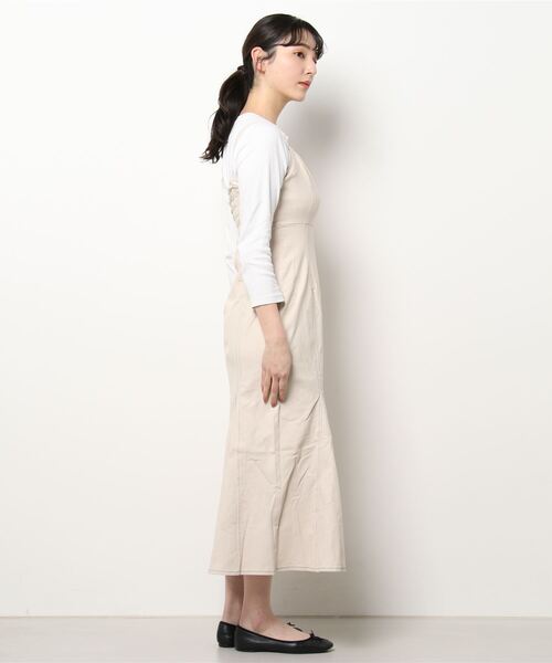 ADIRA（アディラ）の「ツイルマーメイドキャミジャンスカ（ジャンパースカート・レディース・アイボリー/ベージュ・MEDIUM）」の11枚目の写真