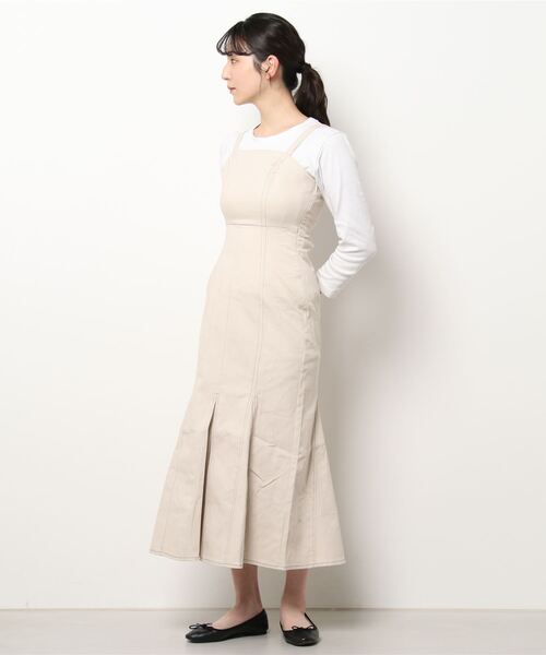 ADIRA（アディラ）の「ツイルマーメイドキャミジャンスカ（ジャンパースカート・レディース・アイボリー/ベージュ・MEDIUM）」の2枚目の写真