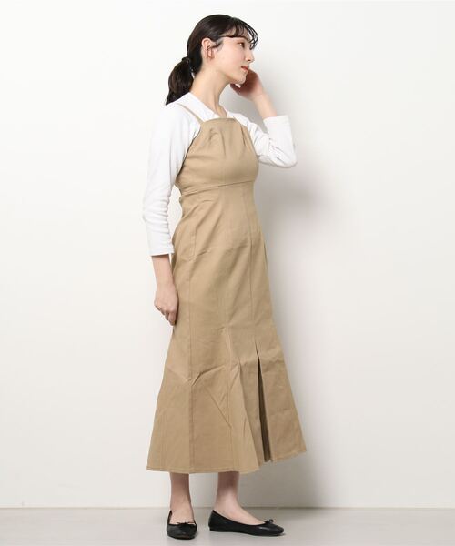 ADIRA（アディラ）の「ツイルマーメイドキャミジャンスカ（ジャンパースカート・レディース・アイボリー/ベージュ・MEDIUM）」の12枚目の写真