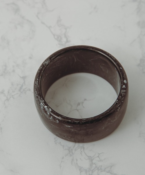 COLOR TOKYO ACCESSORIES（カラートウキョウアクセサリー）の「ぷっくりアクリルワイドバングル（バングル/リストバンド・レディース・ホワイト/ブラック/ブラウン/クリア・FREE）」の3枚目の写真