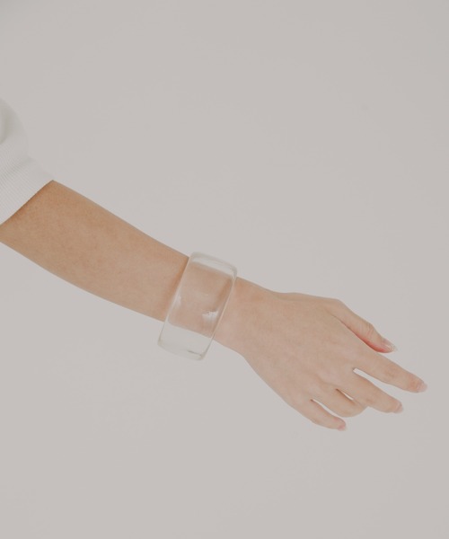 COLOR TOKYO ACCESSORIES（カラートウキョウアクセサリー）の「ぷっくりアクリルワイドバングル（バングル/リストバンド・レディース・ホワイト/ブラック/ブラウン/クリア・FREE）」の18枚目の写真