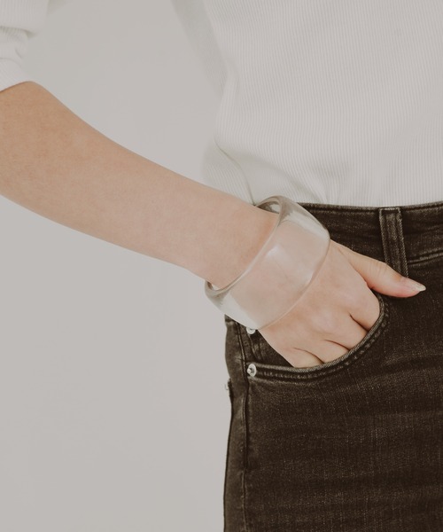 COLOR TOKYO ACCESSORIES（カラートウキョウアクセサリー）の「ぷっくりアクリルワイドバングル（バングル/リストバンド・レディース・ホワイト/ブラック/ブラウン/クリア・FREE）」の14枚目の写真