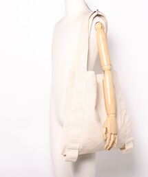 Le Pigeon Voyageur（ル ピジョン ヴォワイヤジュール）の「<Le Pigeon Voyageur>フレンチリネン 無地シンプル　トートバッグ（トートバッグ）」