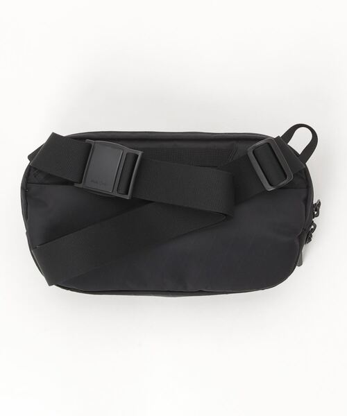 SHIPS（シップス）の「Aer:DAY SLING 3 X-PAC MV（ボディバッグ/ウエストポーチ・メンズ・ブラック・ONE SIZE）」の2枚目の写真