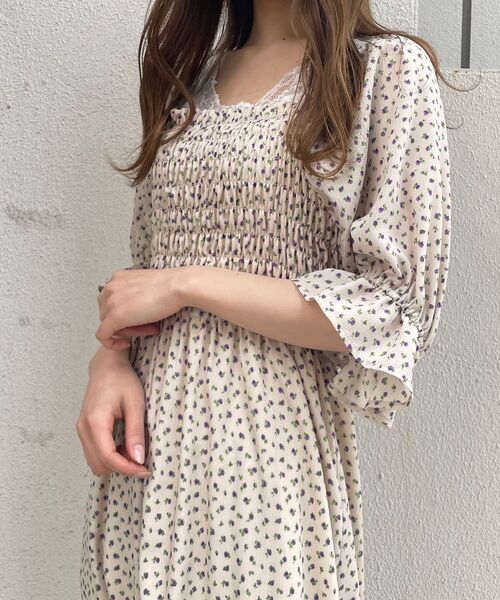 MAJESTIC LEGON（マジェスティックレゴン）の「トキメキパターンシャーリングワンピ（ワンピース・レディース・ブラック系その他/パープル系その他/ホワイト系その他2・MEDIUM）」の5枚目の写真